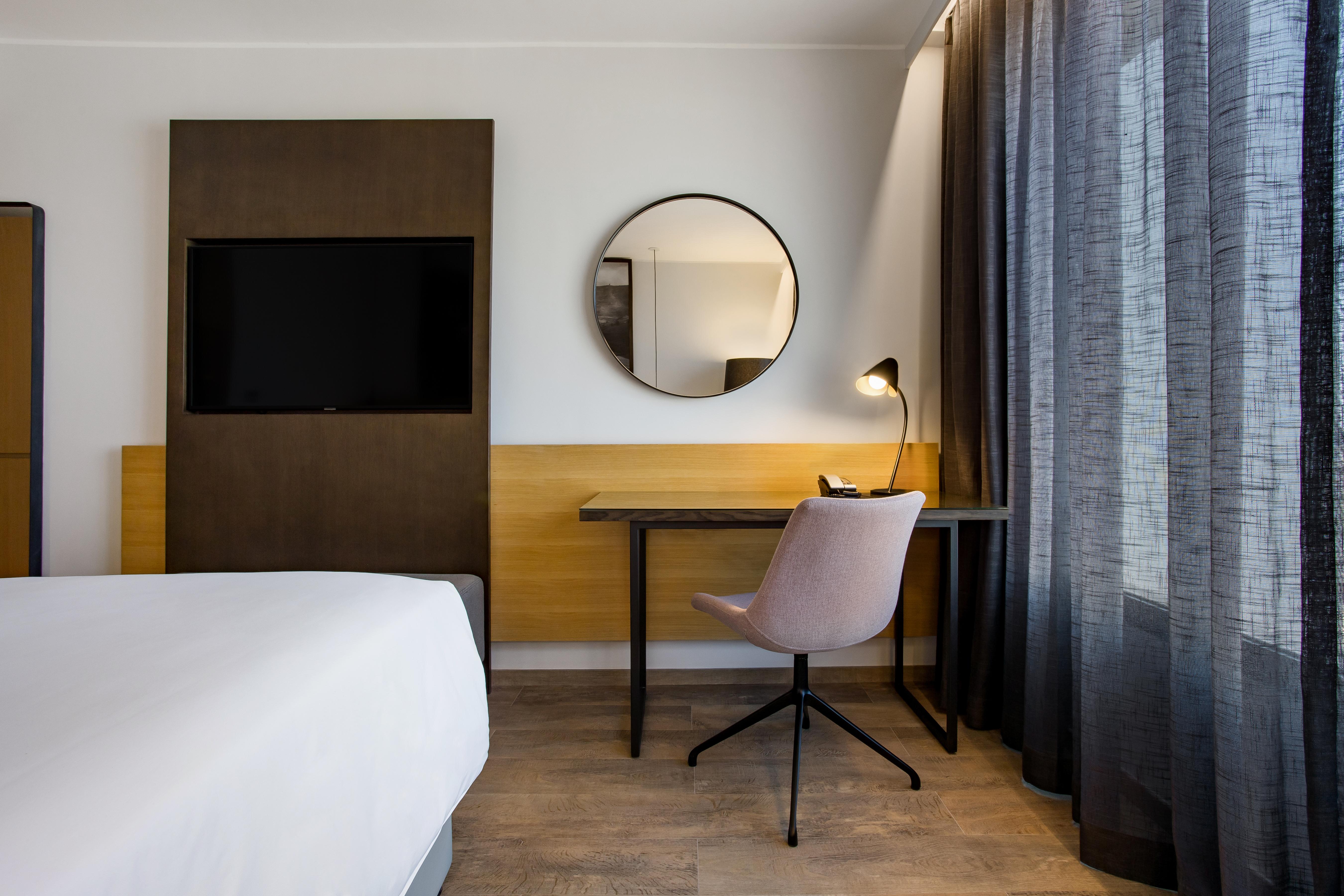 Radisson Serviced Apartments Antananarivo City Centre Exterior photo