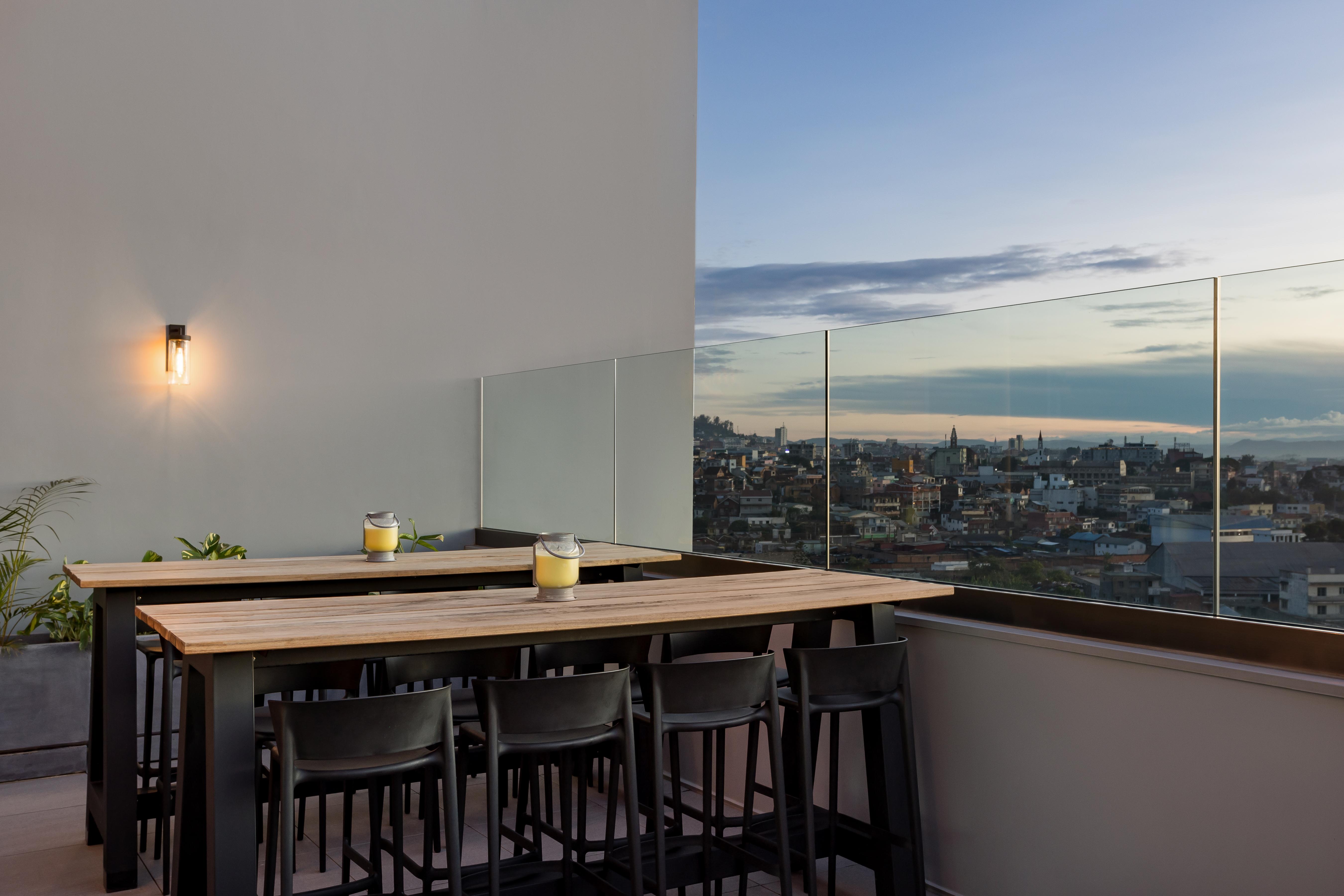 Radisson Serviced Apartments Antananarivo City Centre Exterior photo