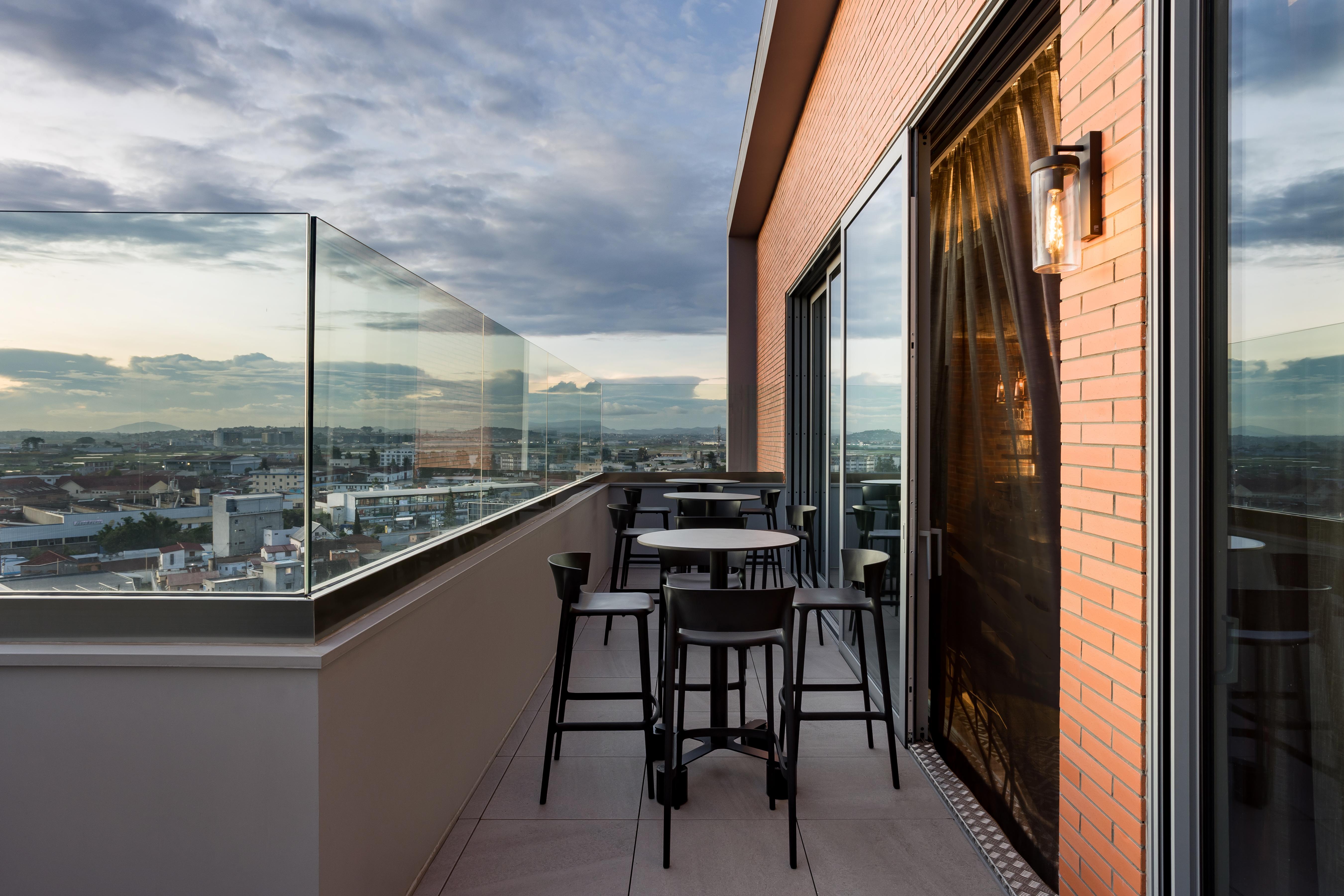 Radisson Serviced Apartments Antananarivo City Centre Exterior photo